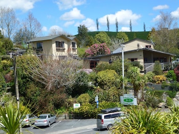 Waitomo Caves Guest Lodge,Hangatiki>>Hamilton,3 star
