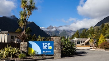 Fox Glacier Top 10 Holiday Park & Motels