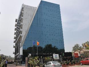 Hotel Signature Grand,Rajouri Garden,3 star