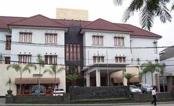 New Sanyrosa,Sukarasa>>Bandung,4 star