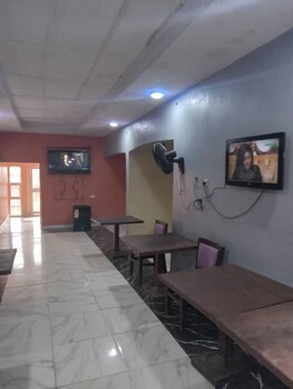 I-Next Bar And Louge,,3 star