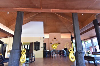 Koh Ngai Thanya Beach Resort,Ko Ngai>>Ko Lanta,3 star