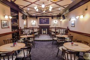 Globe Inn