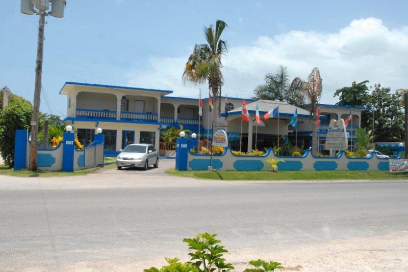 travellers beach resort