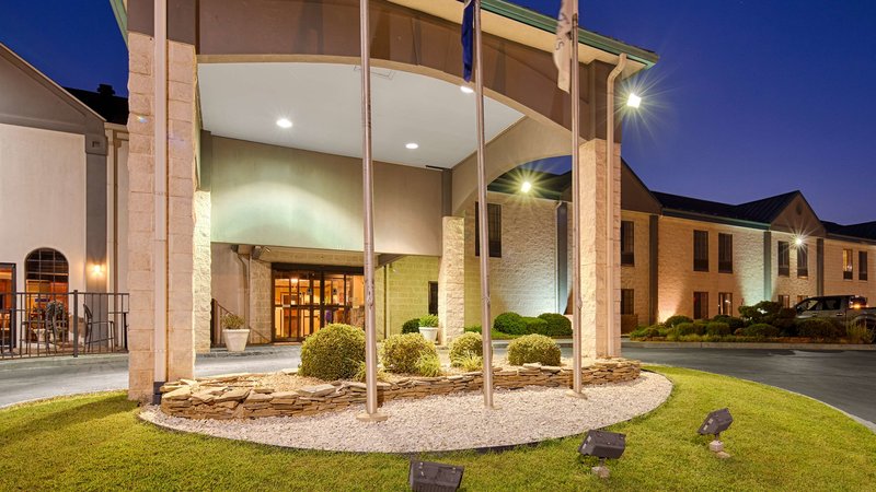 Best Western Plus South Hill Inn,South Hill>>La Crosse,2.5 star