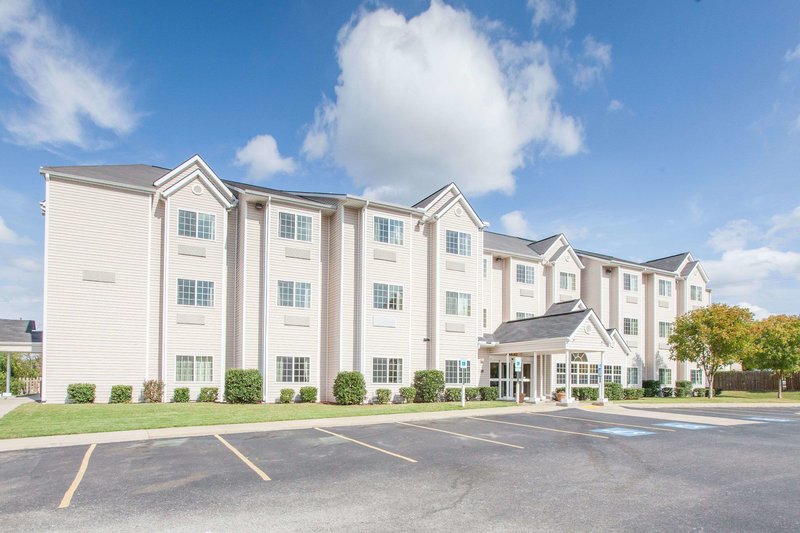 microtel inn and suites by wyndham rogers