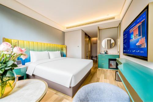 room-image