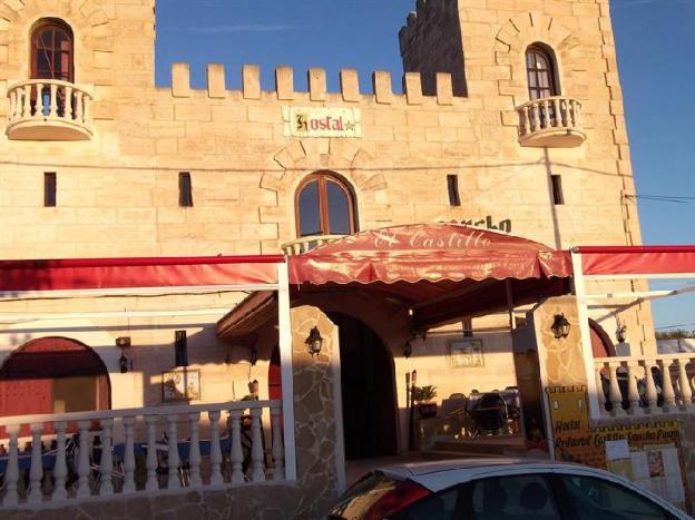 Castillo Sancho Panza,Cala En Porter>>Alayor,1 star