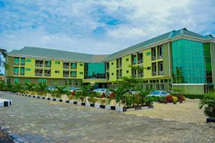 Monarchs Luxury Palace Hotel