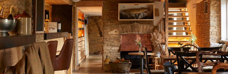 The Crown Of Crucis,In A Rural Location,3 star