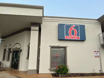 motel 6 hammond la i 12 i 55