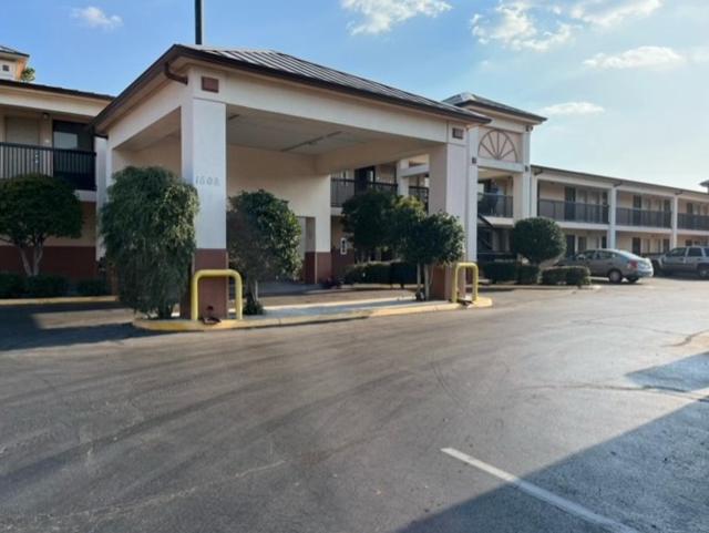 motel 6 laurel ms