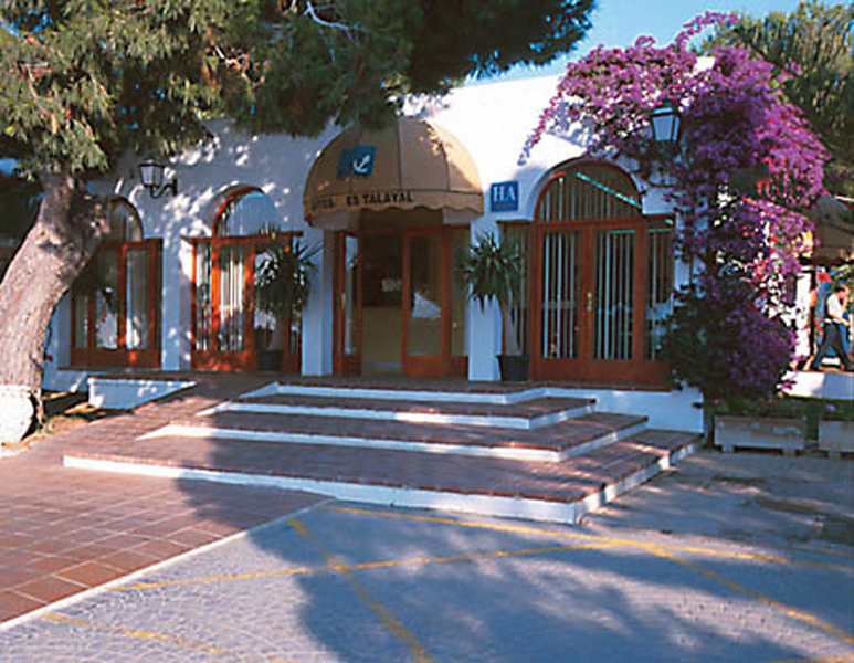 hotel club es talaial