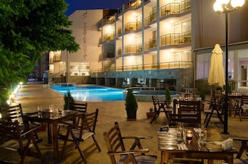tropics hotel
