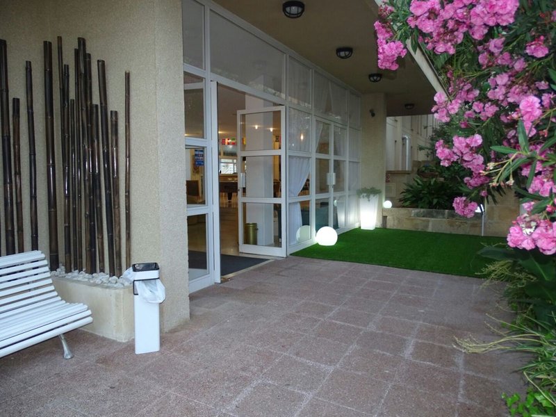 hotel tora