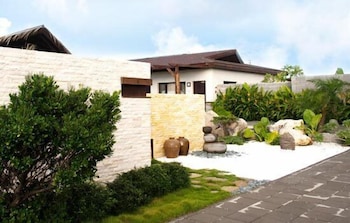 pangola bandb