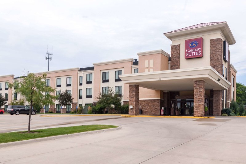 comfort suites east lincoln mall area