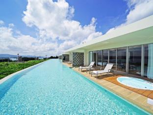 pool villa kourijima by coldio