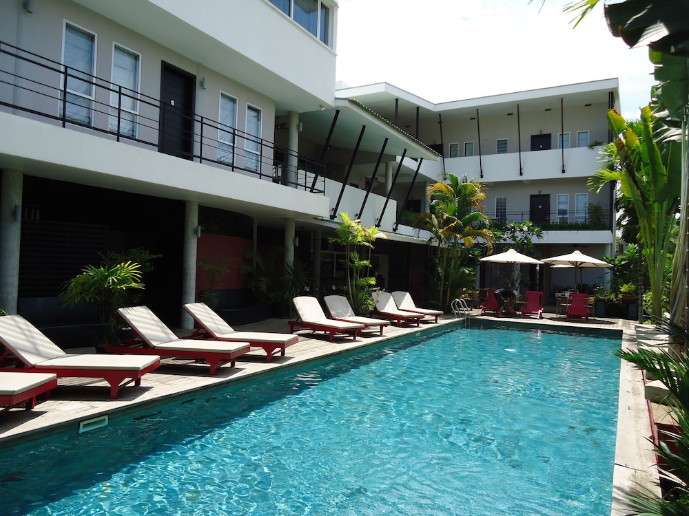 Men's Resort & Spa - Caters To Gay Men,Wat Bo Street - Wa Polanka Area,4 star