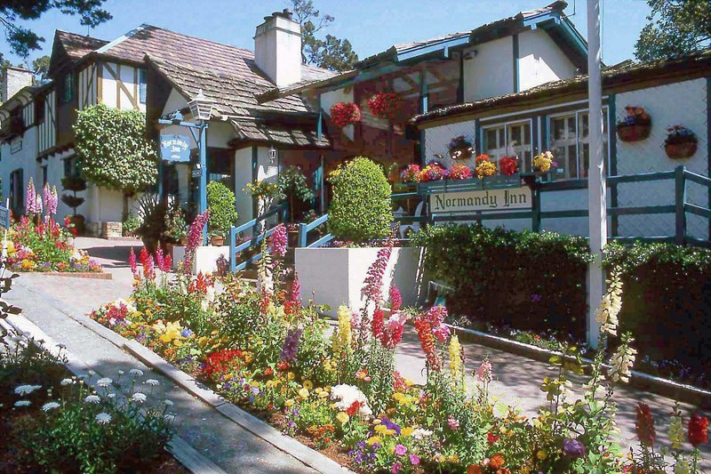 Normandy Inn,Carmel-By-The-Sea>>Carmel,2.5 star
