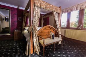 room-image