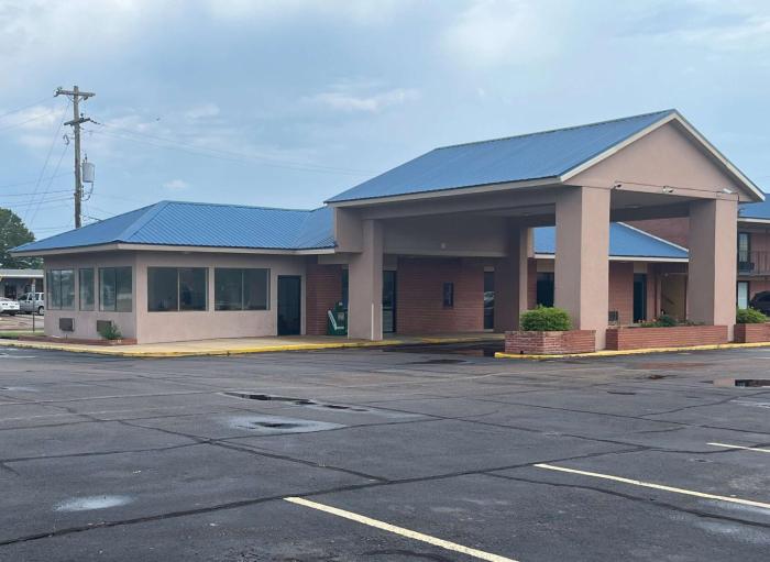 motel 6 greenwood ms