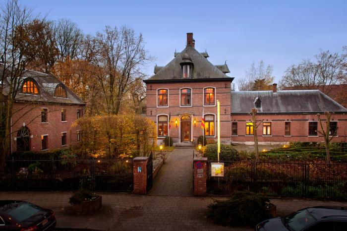 Roosendaelhof,Geel>>Antwerp,3 star
