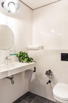 Hotel De Kroon Kaatsheuvel,Kaatsheuvel>>Eindhoven,3 star