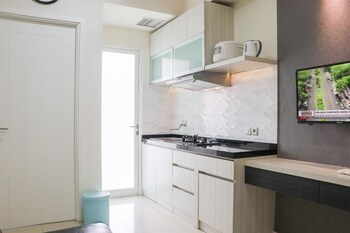 simply 2br apartment at parahyangan residence