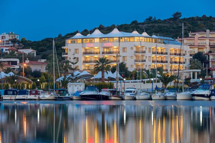 sisus marina hotel