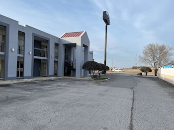 studio 6 suites west memphis ar memphis