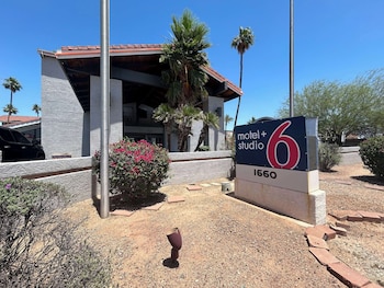 studio 6 tempe az elliot road