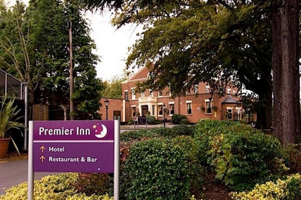 premier inn wirral childer thornton