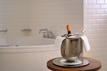 Relais And Châteaux Hotel Grad Otocec,Otocec>>Novo Mesto,5 star