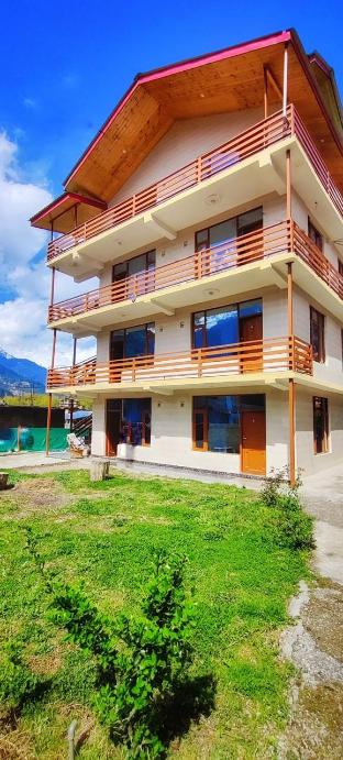 Timber Hill Hotel,,3 star