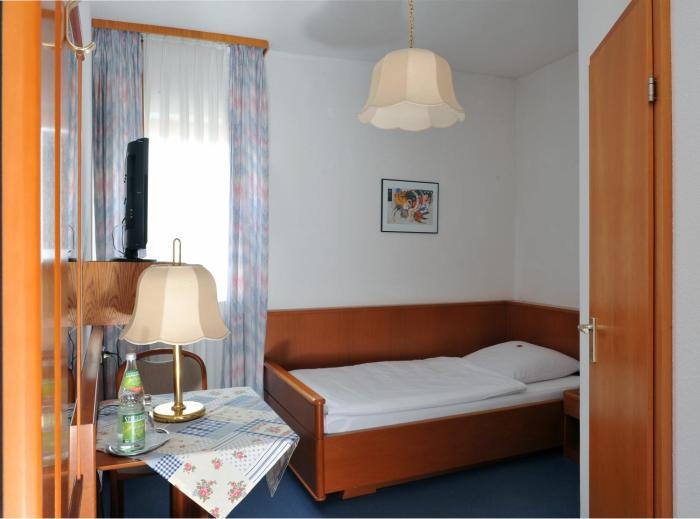 Hotel Grüner Baum,Pommersfelden>>Bamberg,3 star