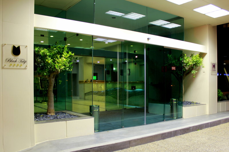 Hotel Black Tulip - Porto Gaia,Northern Portugal>>Mafamude,4 star