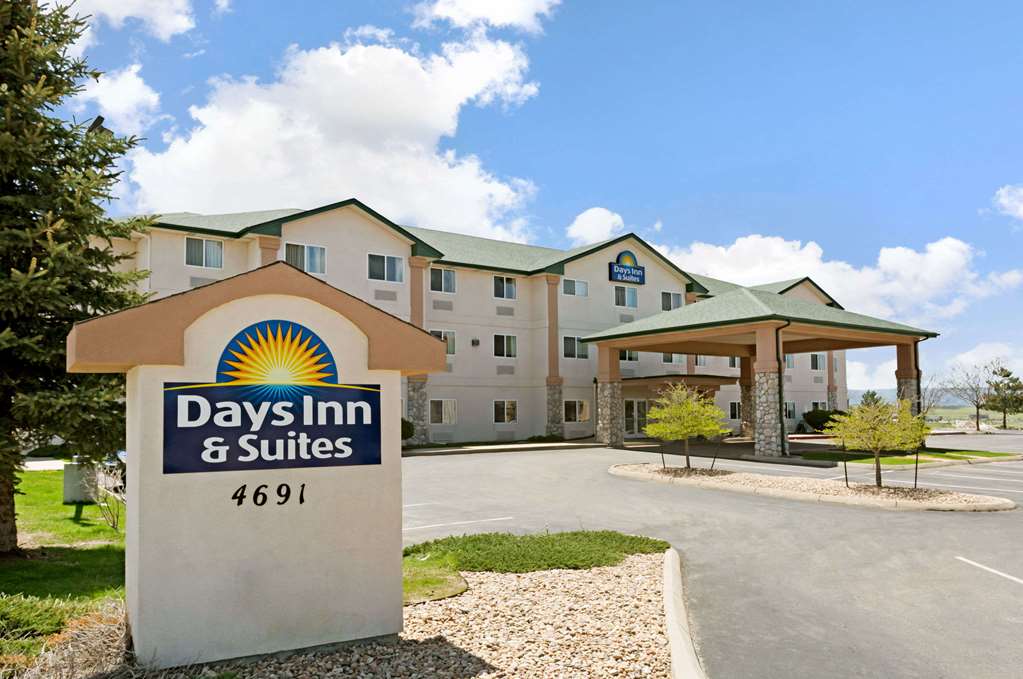 Days Inn & Suites By Wyndham Castle Rock,Castle Rock>>Acres Green,2 star