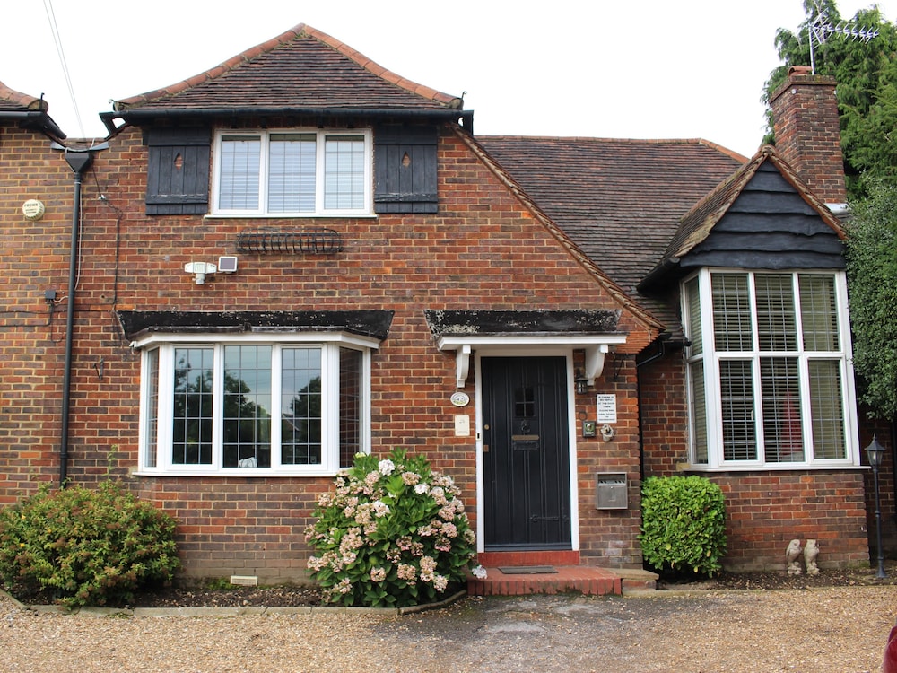 Debden Guest House,Hayes>>Greater London,3 star