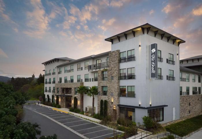 the knoll hotel napa valley tapestry collection by hilton