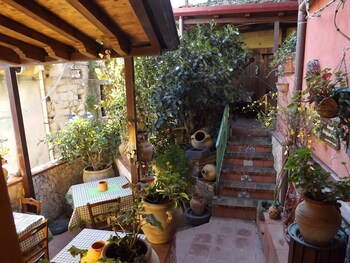 Albergo Diffuso Borgo Santa Caterina "Quartiere Ebraico",Near Castle Of Robert Lauria,3 star