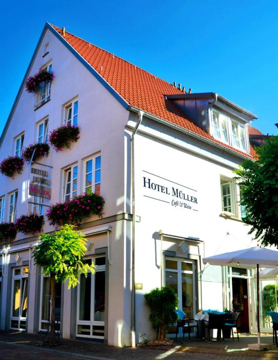Hotel Müller Café & Wein - Mondholzhotel,,3 star