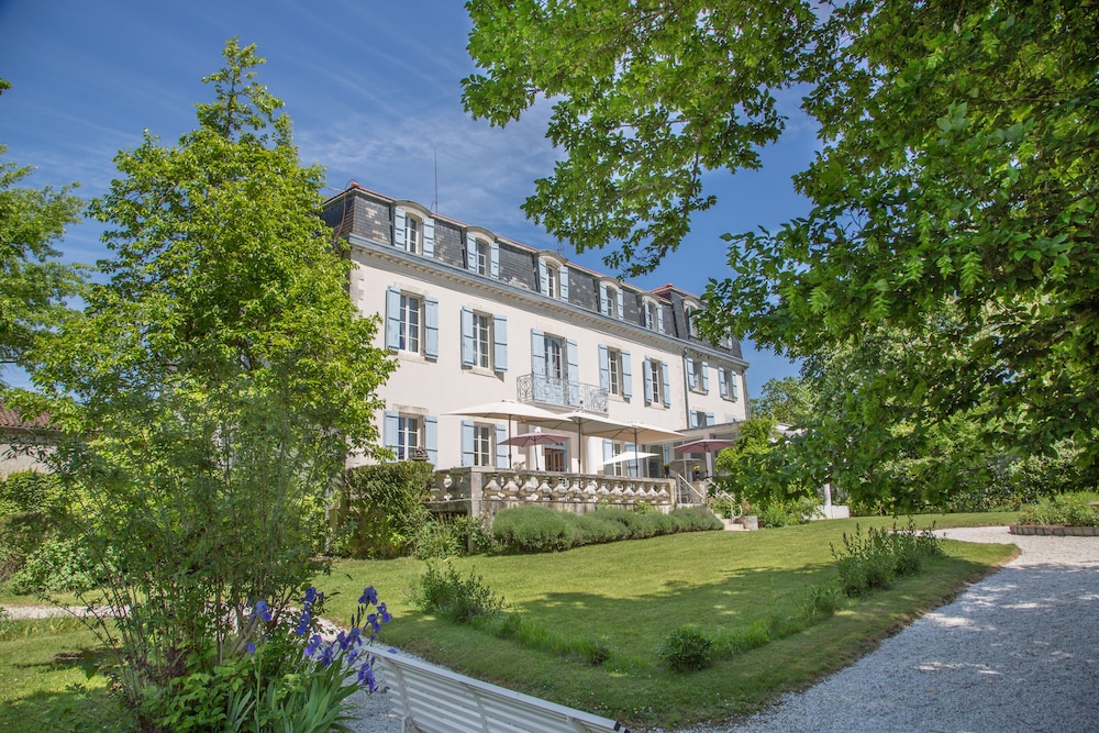 Logis Chateau Bellevue,Cazaubon>>Barbotan-Les-Thermes,3 star