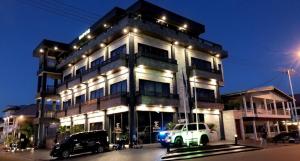 empire 1 celinastraat paramaribo