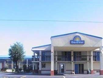 Days Inn By Wyndham Okmulgee,Okmulgee>>Henryetta,2 star