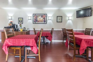 Econo Lodge Orillia,Ontario>>Barrie - Orillia,3 star