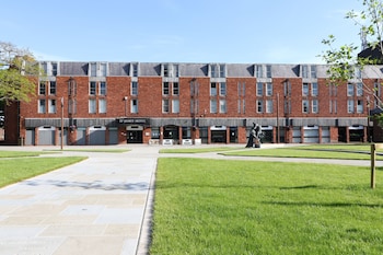 Corus St James Hotel Grimsby,,3 star