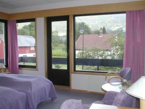 room-image