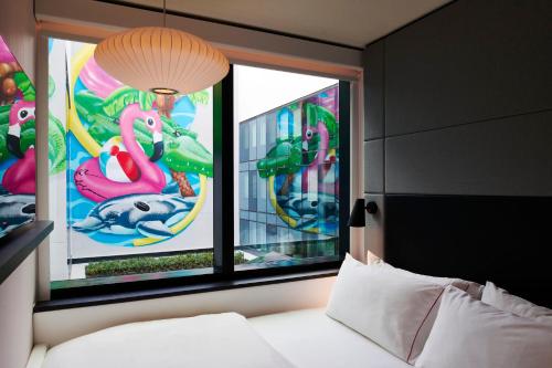 room-image