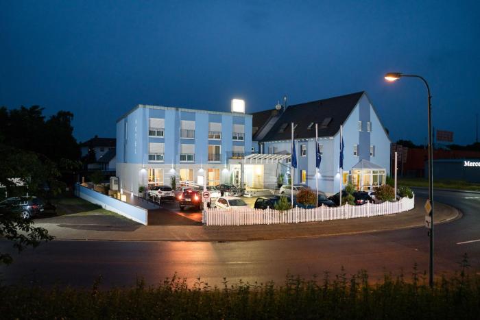 Hotel Restaurant Vater Rhein,Maximiliansau>>Germersheim,4 star